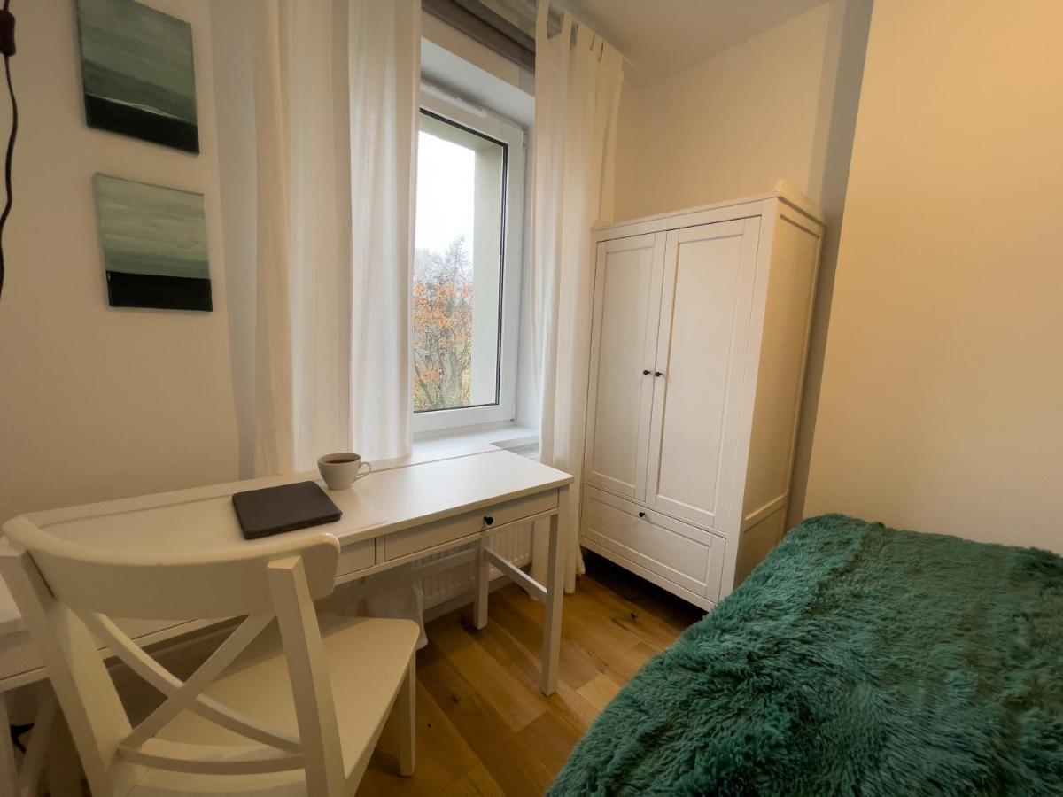 Urban Apartments Cosy No 4, Free Private Parking, Self Check-In Chorzów Eksteriør bilde