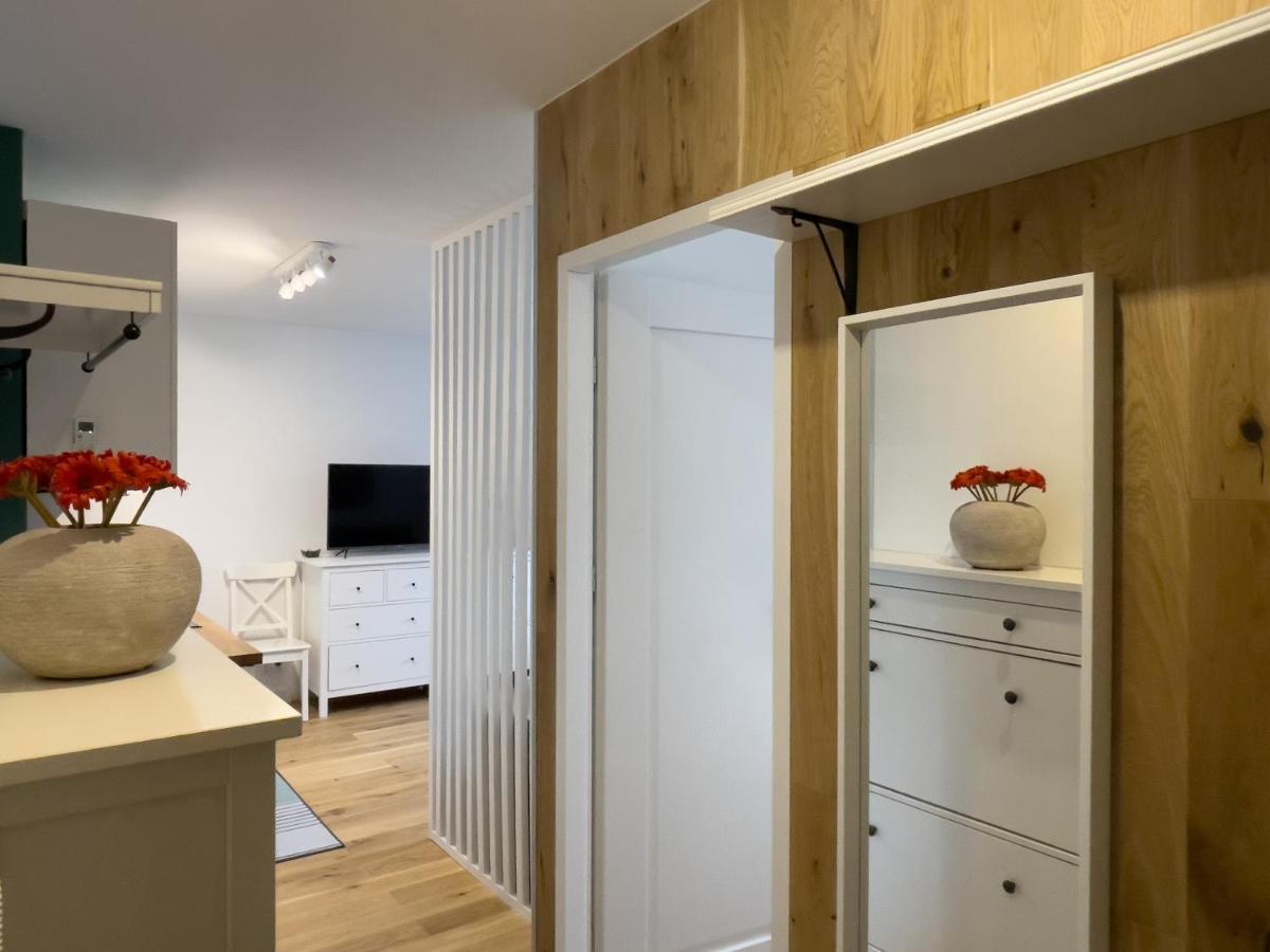 Urban Apartments Cosy No 4, Free Private Parking, Self Check-In Chorzów Eksteriør bilde